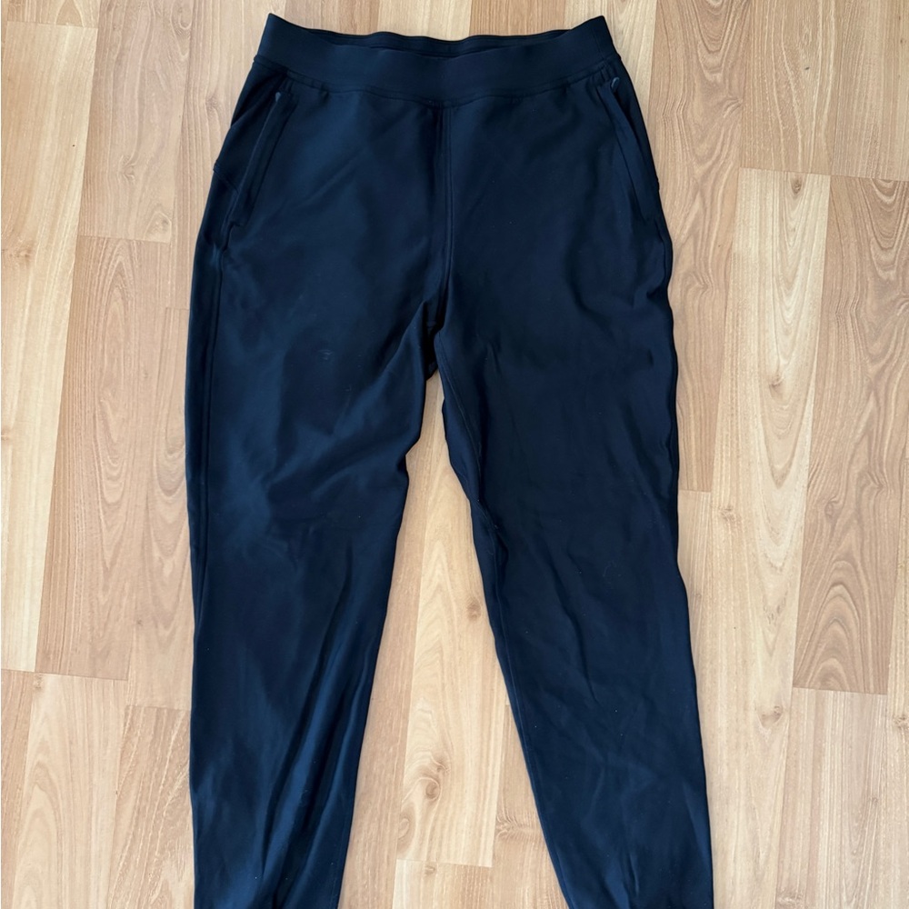 Lululemon black fleece lined Jogger Pants